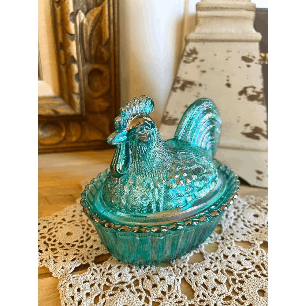 Teal Carnival Glass Rooster on Nest – Westmoreland Mold | Mosser USA - Picture 4 of 4